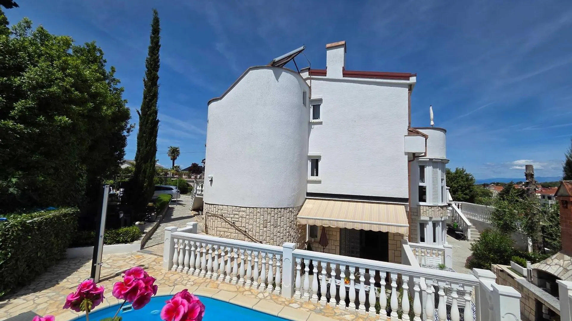 Apartments Pavic مالينسكا