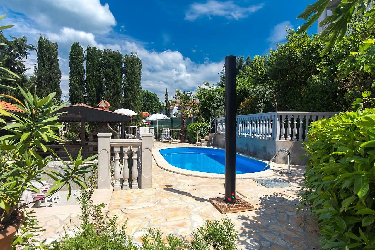 Apartments Pavic Malinska