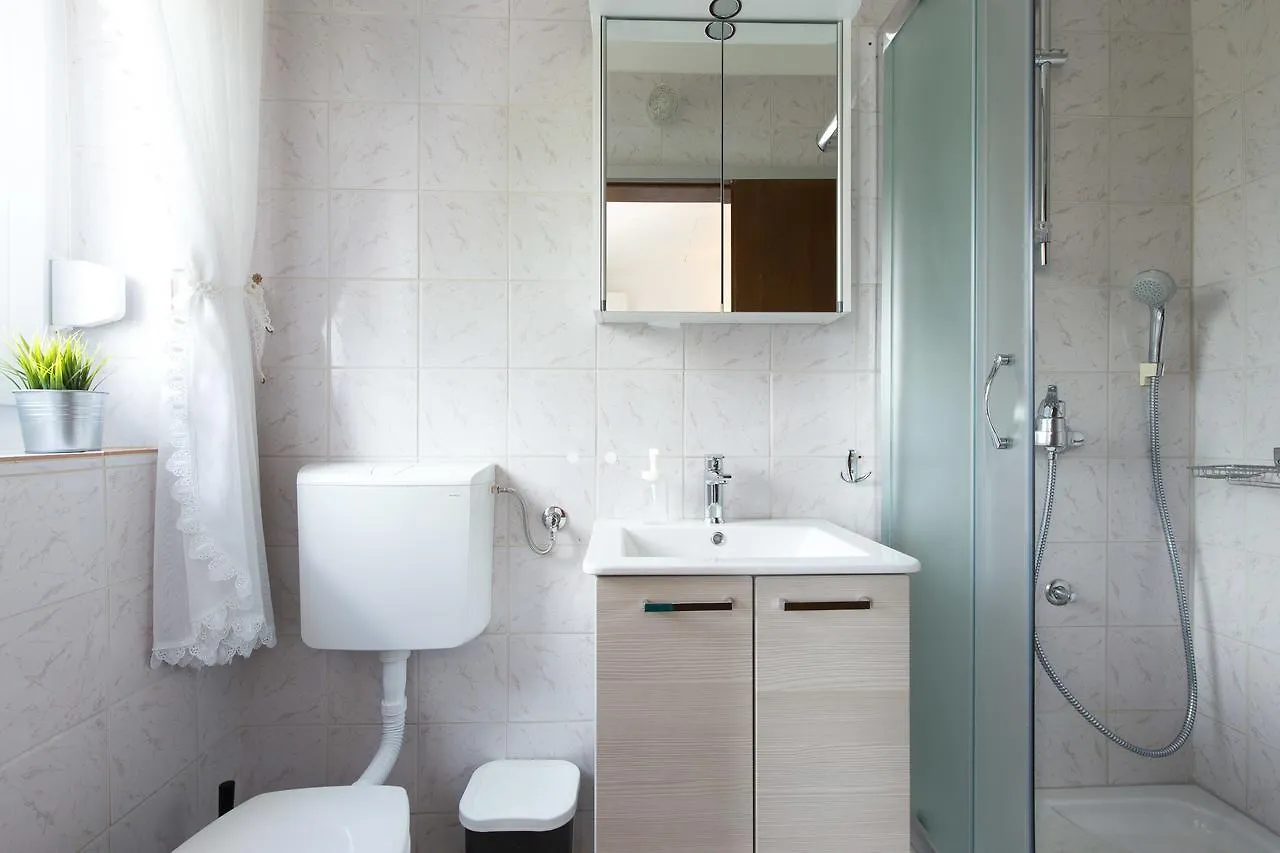 Apartments Pavic مالينسكا 0*,  كرواتيا